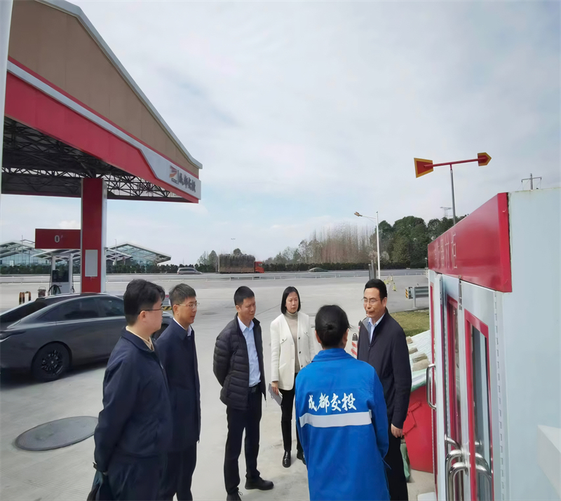 楊坦帶隊(duì)到高速振興公司開展租賃資產(chǎn)安全管理檢查工作（2）.jpg